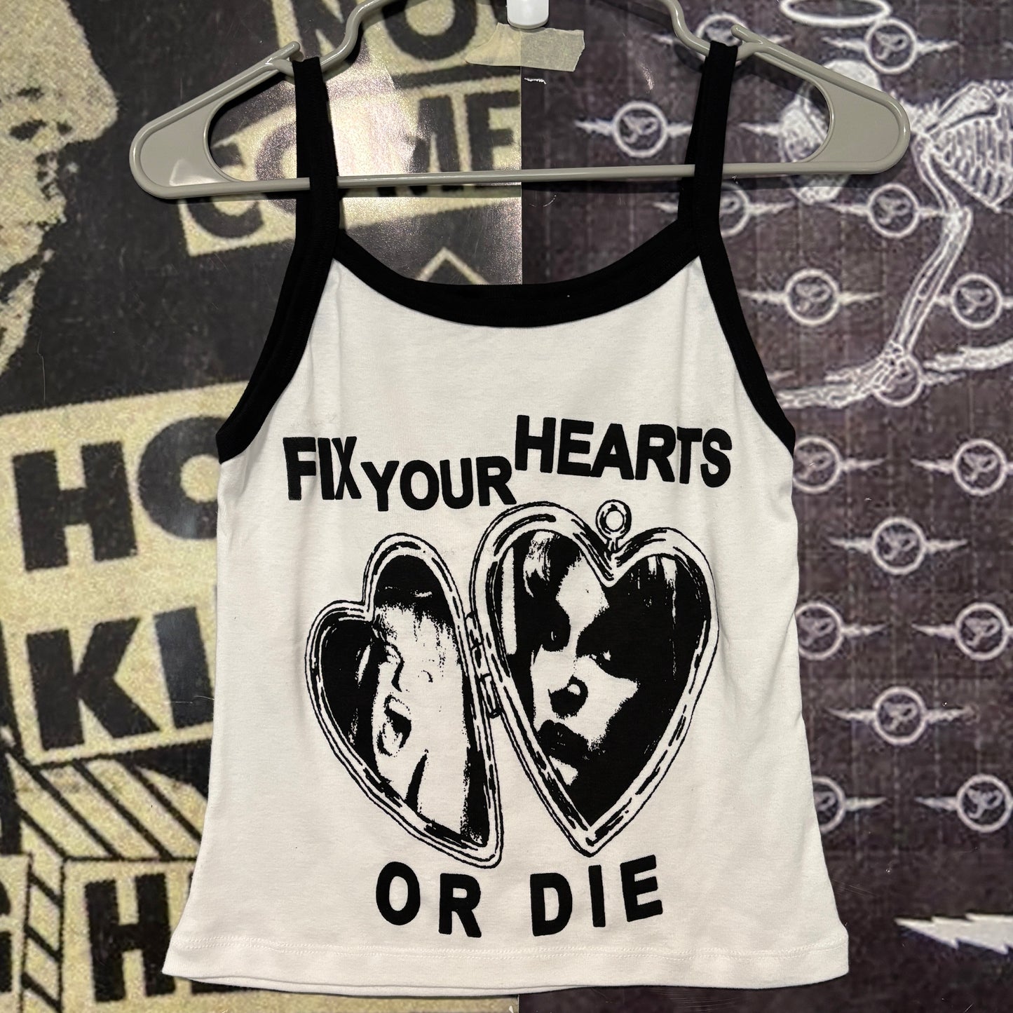 Twin peaks white/black baby tank