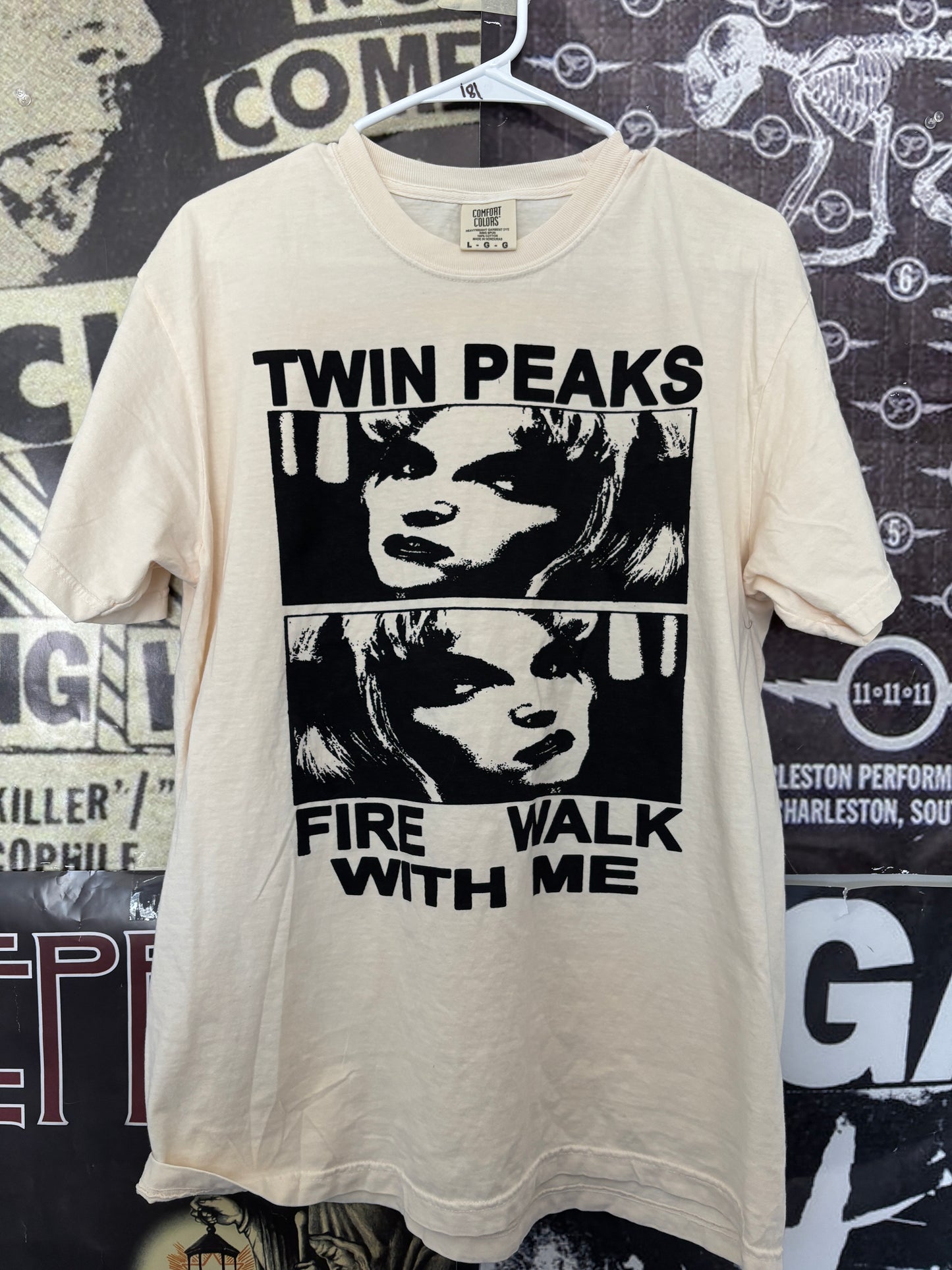 Twin peaks poster cream full size unisex tee