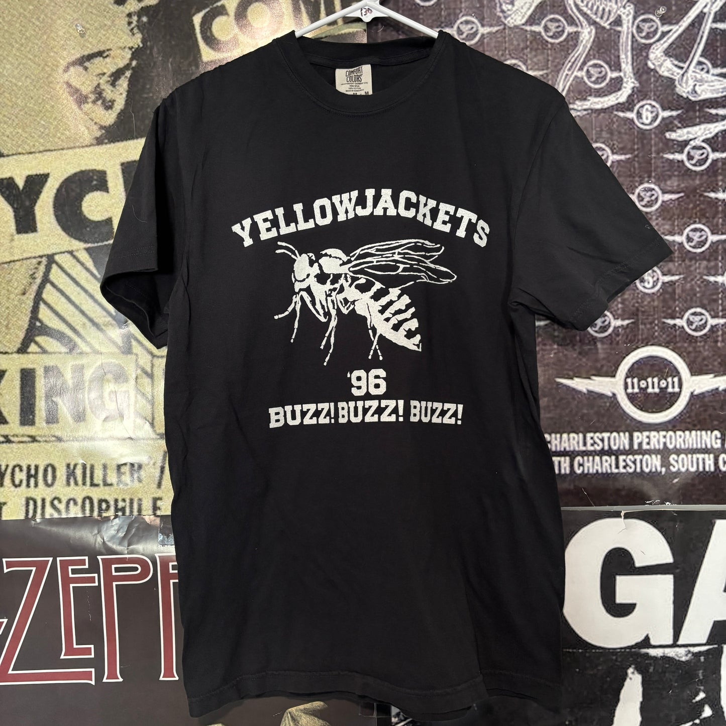 YELLOWJACKETS black full size tee