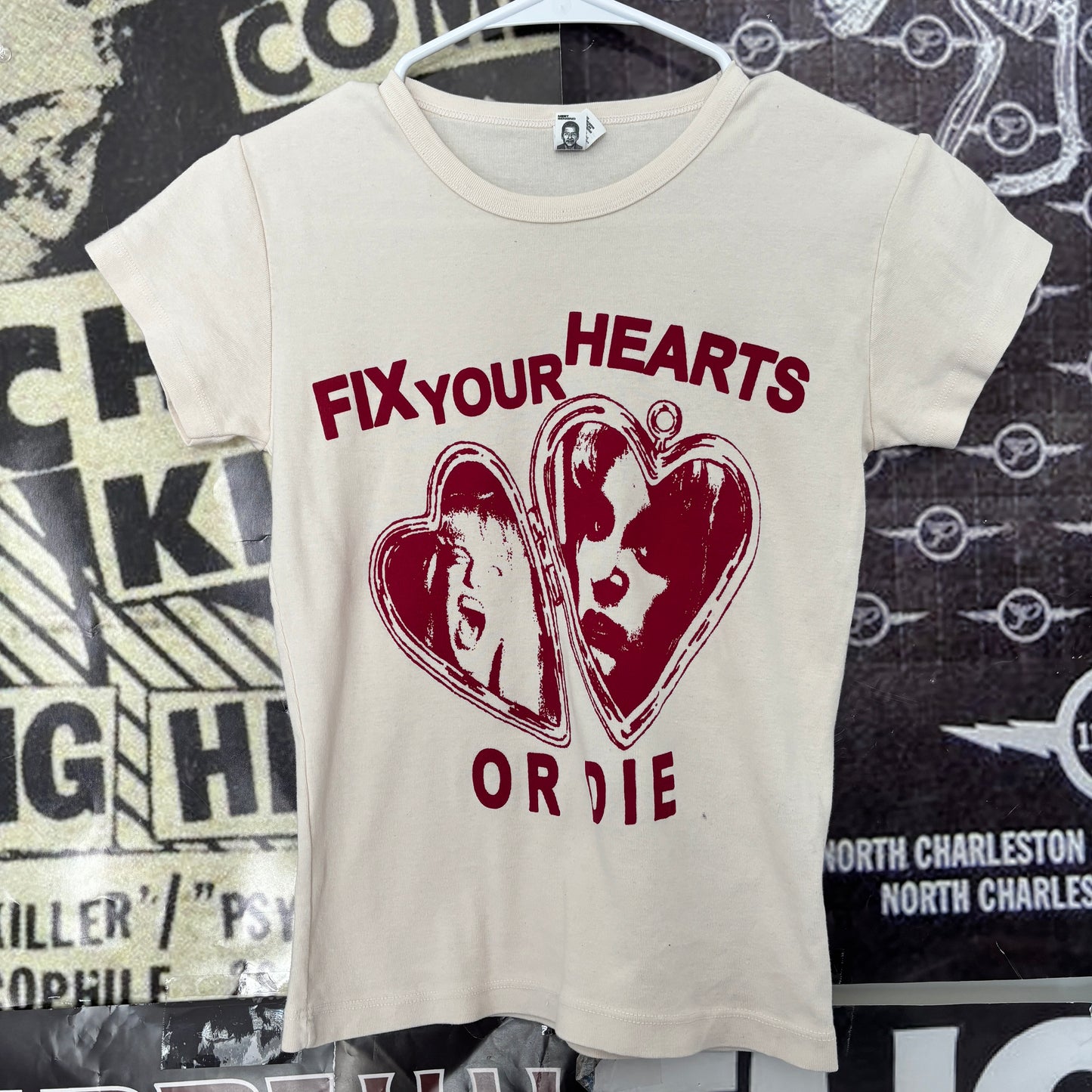 Twin peaks heart cream/red babydoll tee