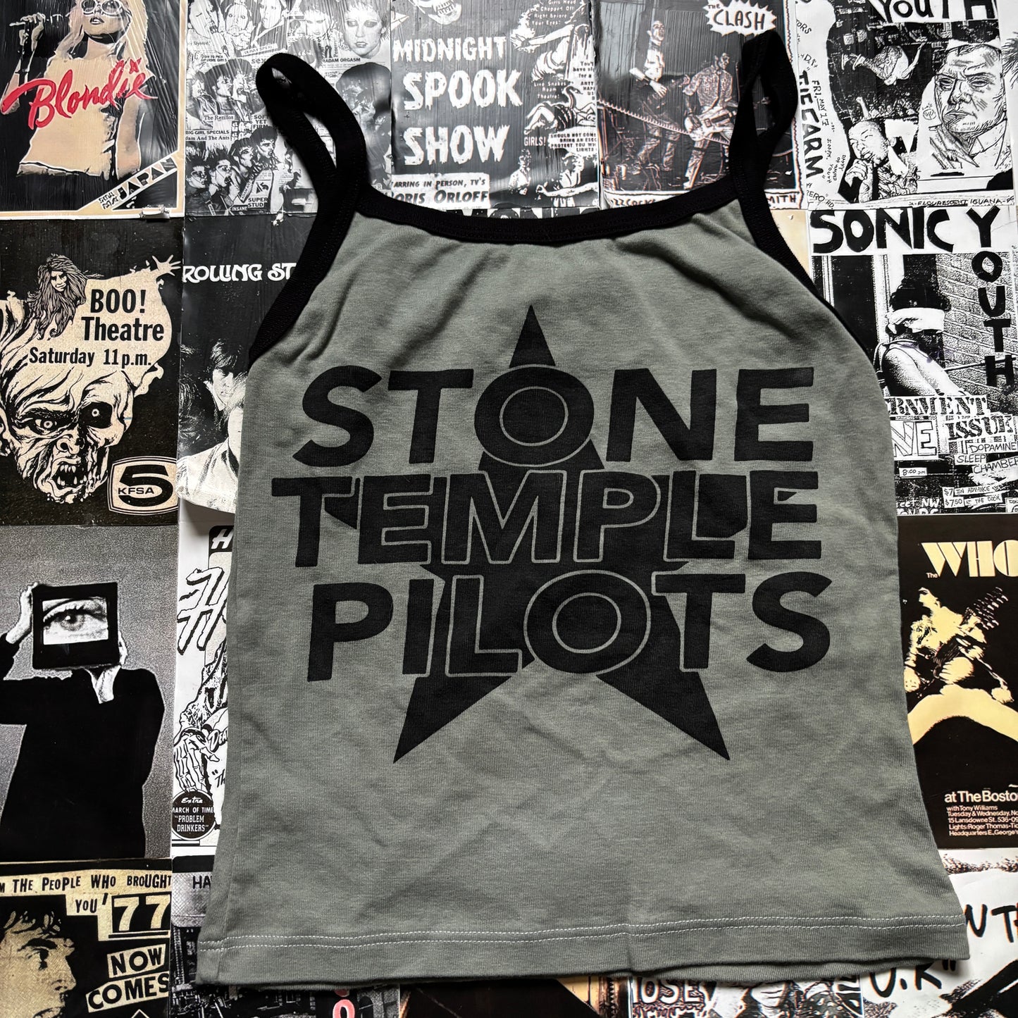 Stone temple olive/black tank MEDIUM