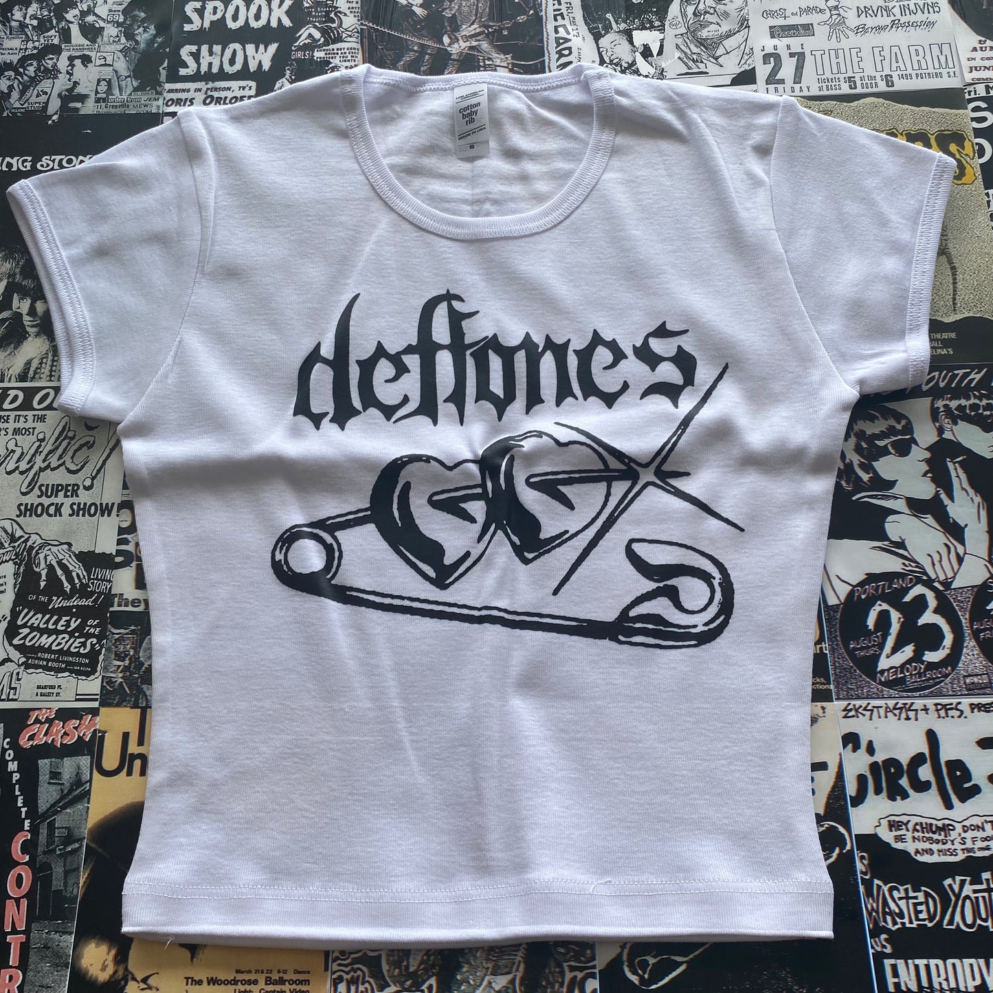 Deftones pin white crop baby tee