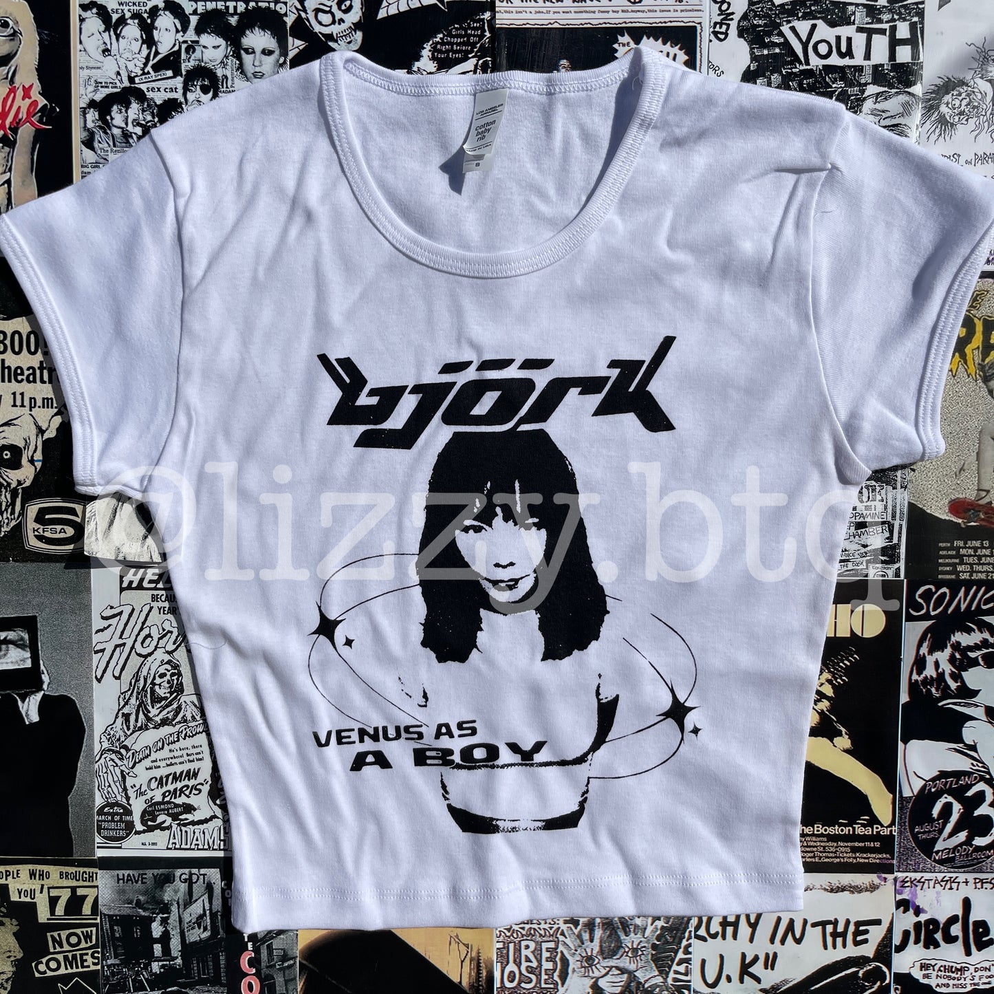 Björk white crop baby tee