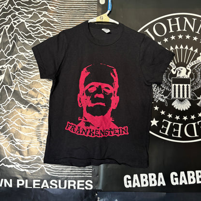 Frankenstein black/red petite tee