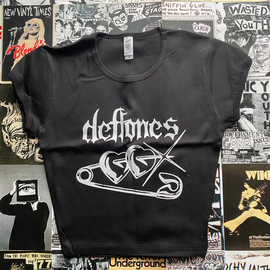 Deftones pin black crop baby tee